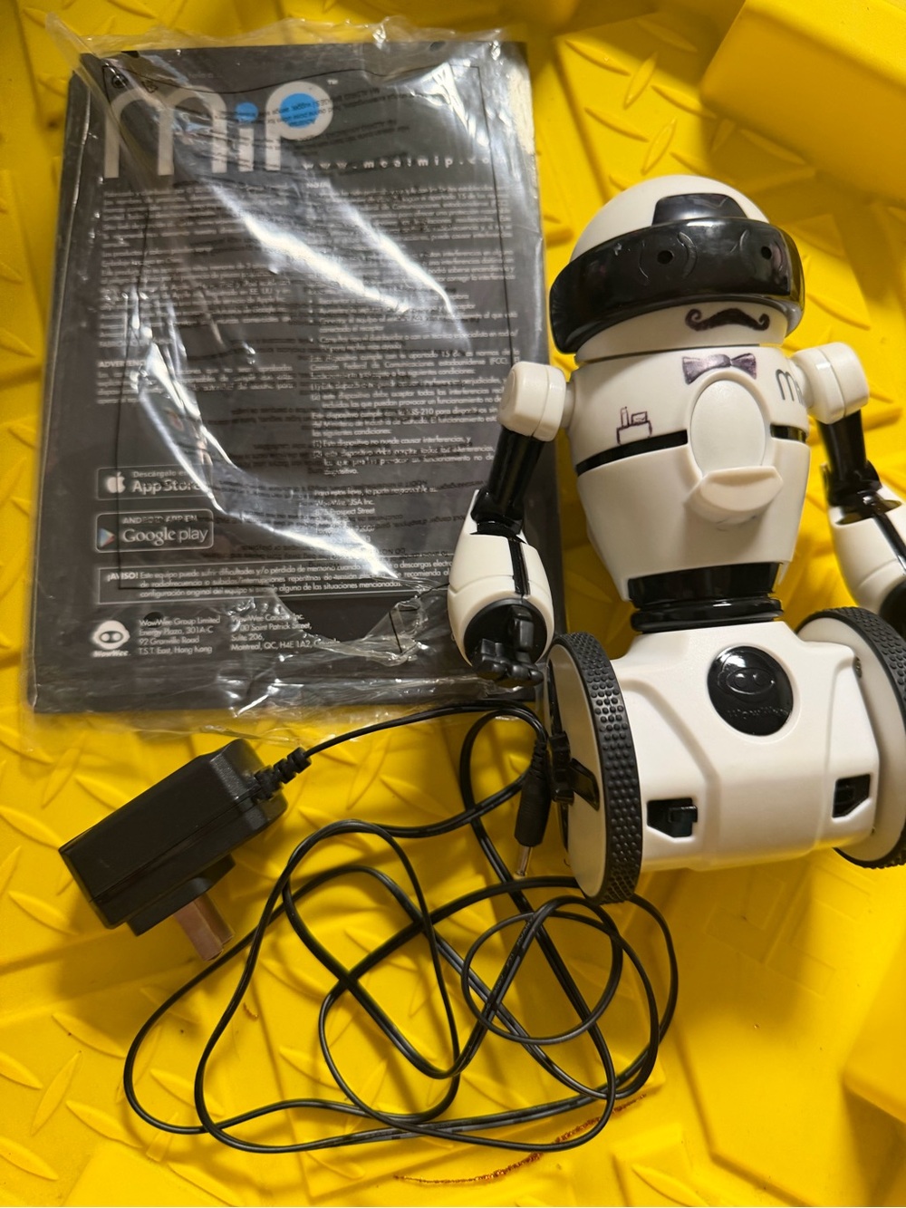 Mip Robot Toy with Charger